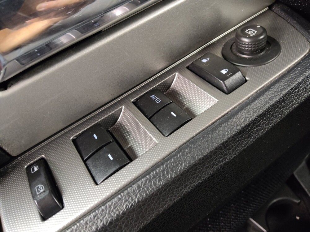 2017 Ford Expedition in Metairie, LA 70006 - 18124483 32