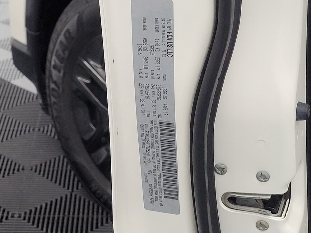 2020 Jeep Compass in Houston, TX 77060 - 18124484 33