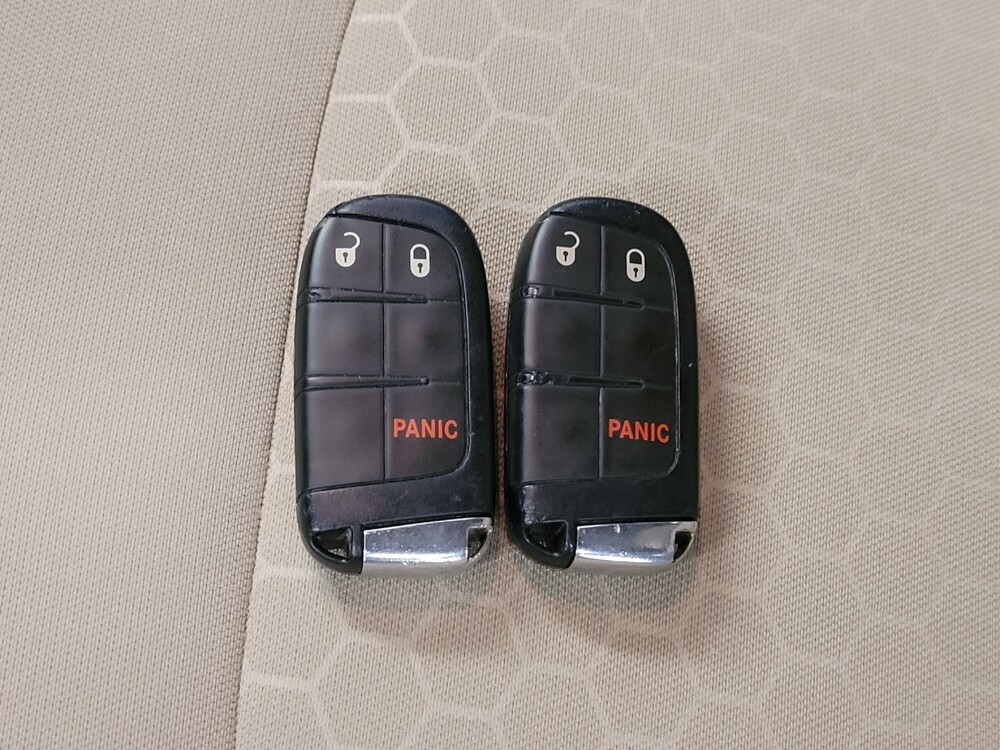 2020 Jeep Compass in Houston, TX 77060 - 18124484 32