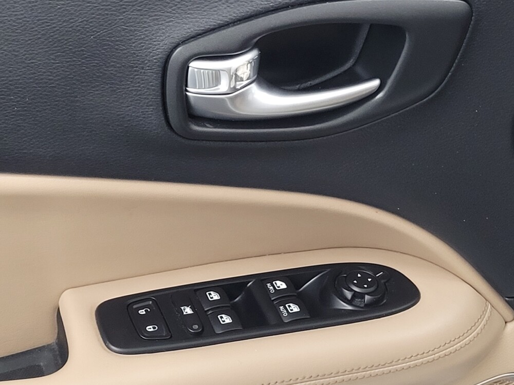 2020 Jeep Compass in Houston, TX 77060 - 18124484 27