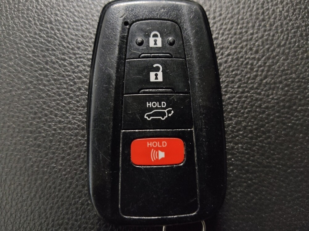 2019 Toyota RAV4 in Houston, TX 77074 - 18124487 32