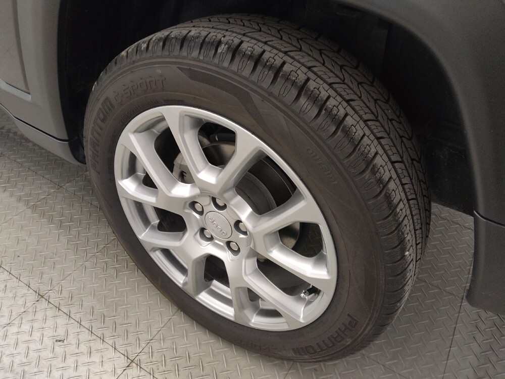 2022 Jeep Compass in Houston, TX 77074 - 18124488 31