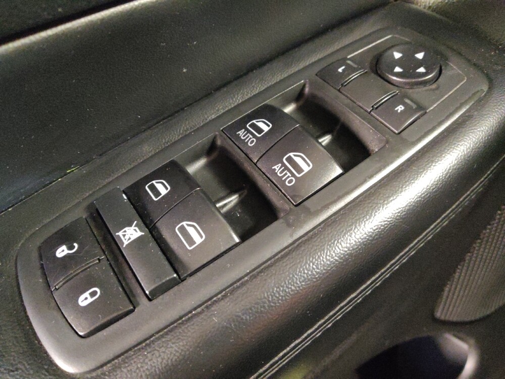 2020 Jeep Grand Cherokee in Baton Rouge, LA 70816 - 18124490 27