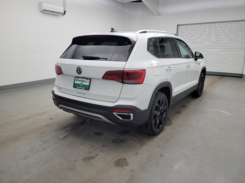 2024 Volkswagen Taos in Maple Heights, OH 44137 - 18124503 9