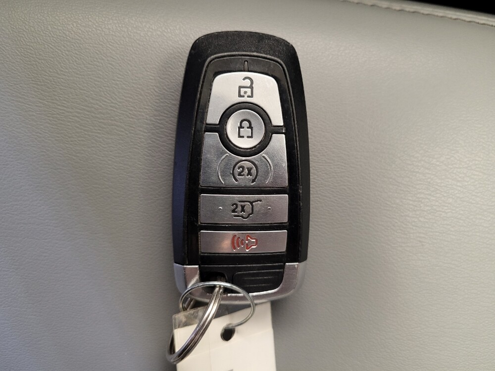 2021 Ford Explorer in Miamisburg, OH 45342 - 18124504 32