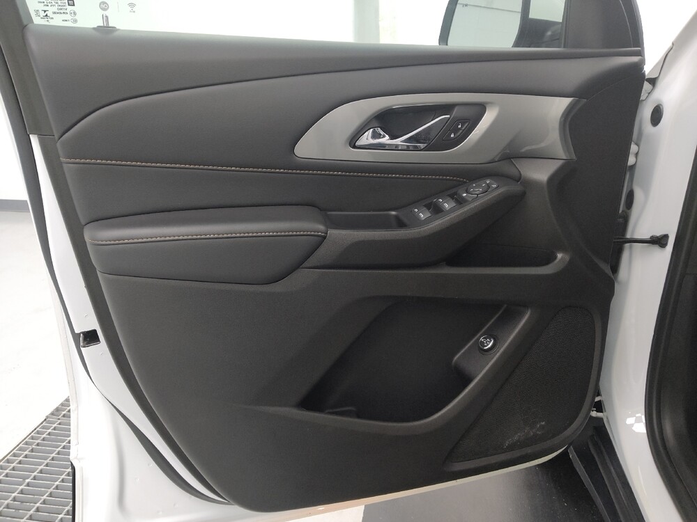 2021 Chevrolet Traverse in St. Louis, MO 63136 - 18124506 27