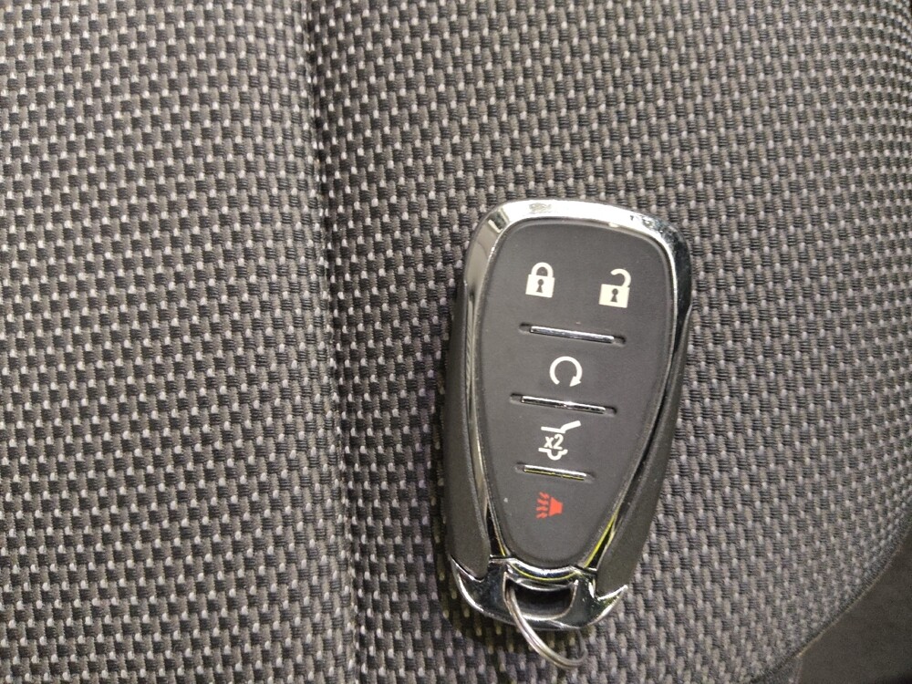 2021 Chevrolet Traverse in St. Louis, MO 63136 - 18124506 32