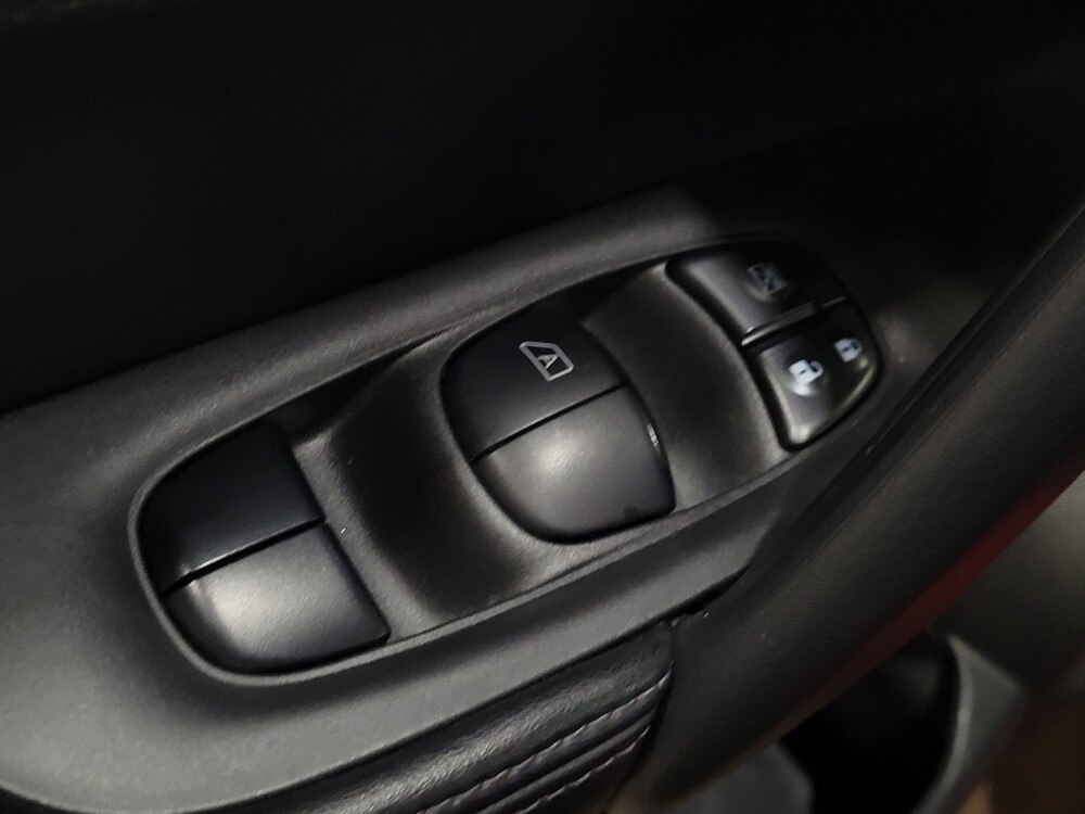 2018 Nissan Rogue Sport in Plymouth Meeting, PA 19462 - 18124508 27