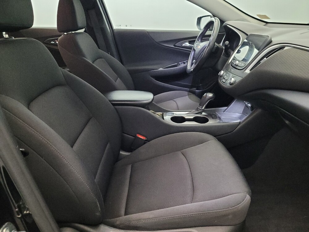 2020 Chevrolet Malibu in Plymouth Meeting, PA 19462 - 18124509 21