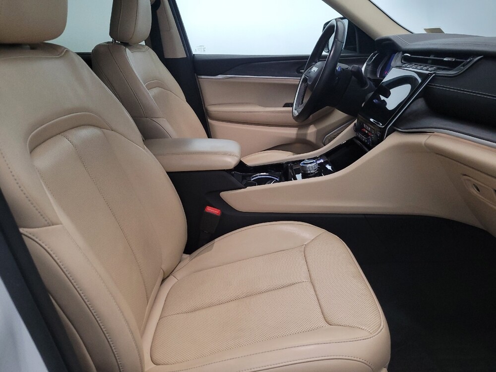 2021 Jeep Grand Cherokee L in Plymouth Meeting, PA 19462 - 18124510 21