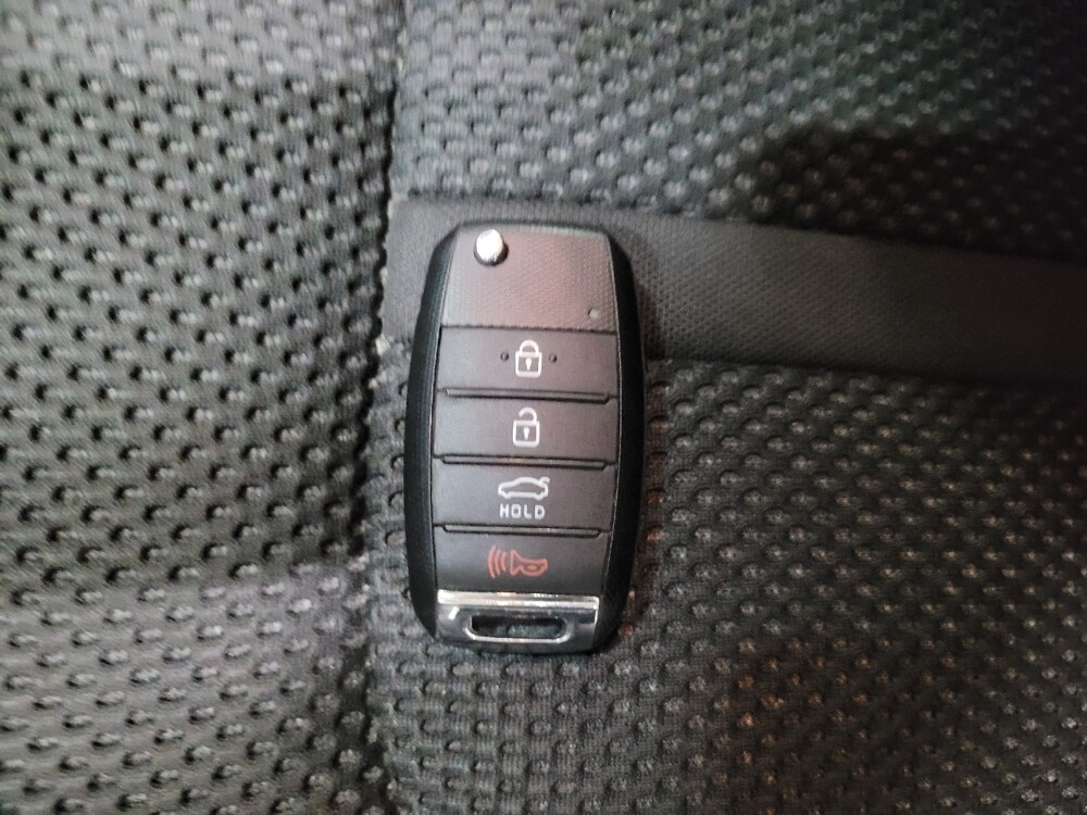 2020 Kia Optima in Plymouth Meeting, PA 19462 - 18124520 32