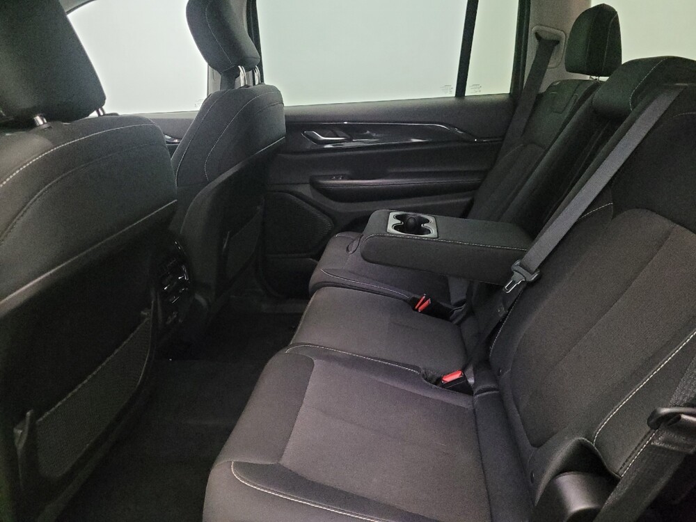 2023 Jeep Grand Cherokee L in Langhorne, PA 19047 - 18124525 18