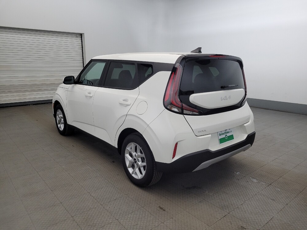 2025 Kia Soul in Plymouth Meeting, PA 19462 - 18124531 5
