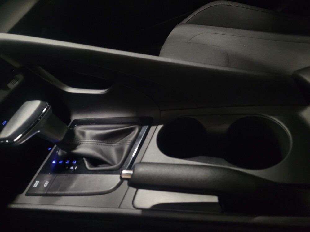 2025 Hyundai Elantra in Plymouth Meeting, PA 19462 - 18124533 26