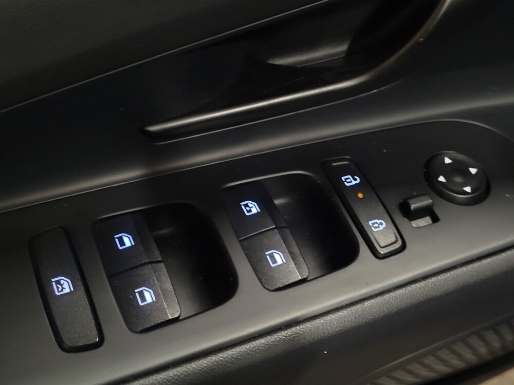 2025 Hyundai Elantra in Plymouth Meeting, PA 19462 - 18124533 27