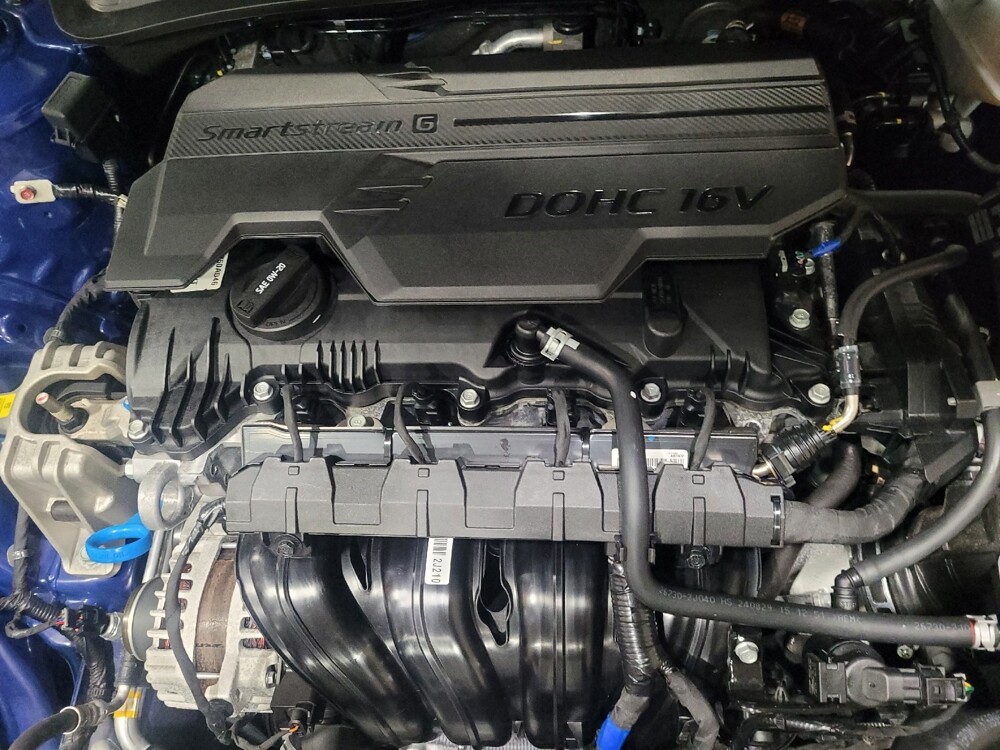 2025 Hyundai Elantra in Plymouth Meeting, PA 19462 - 18124533 30