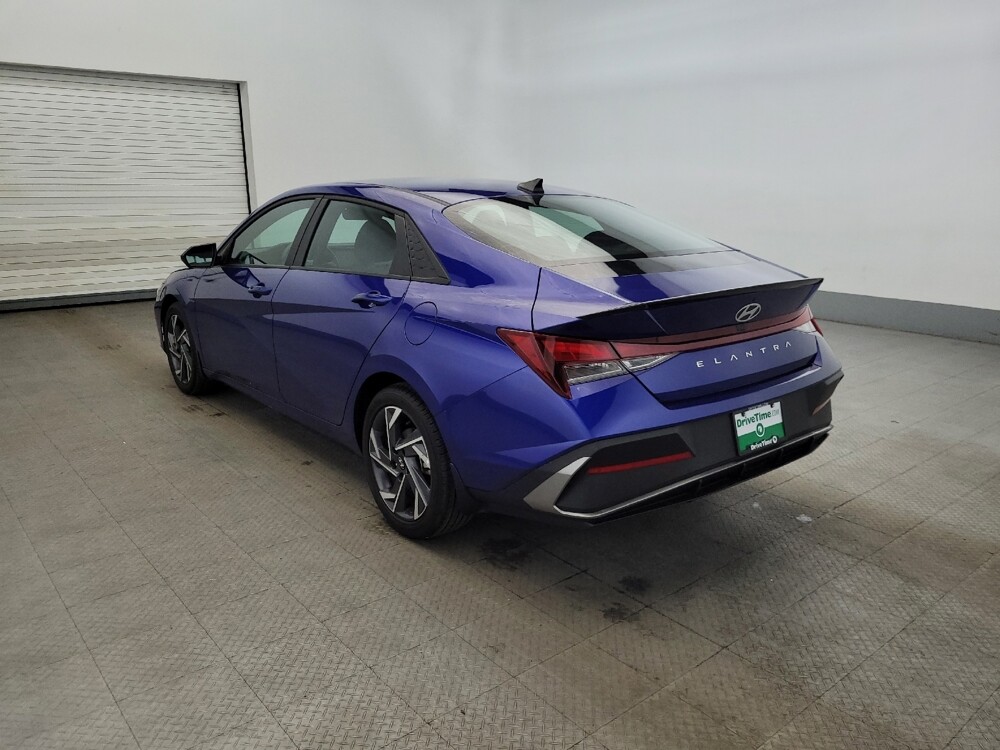 2025 Hyundai Elantra in Plymouth Meeting, PA 19462 - 18124533 5