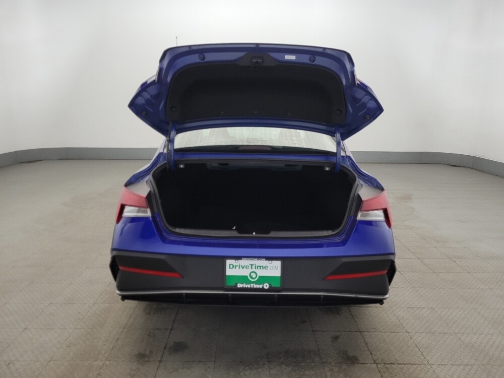 2025 Hyundai Elantra in Plymouth Meeting, PA 19462 - 18124533 29