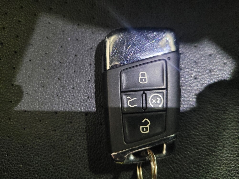 2022 Volkswagen Atlas in Owings Mills, MD 21117 - 18124537 32