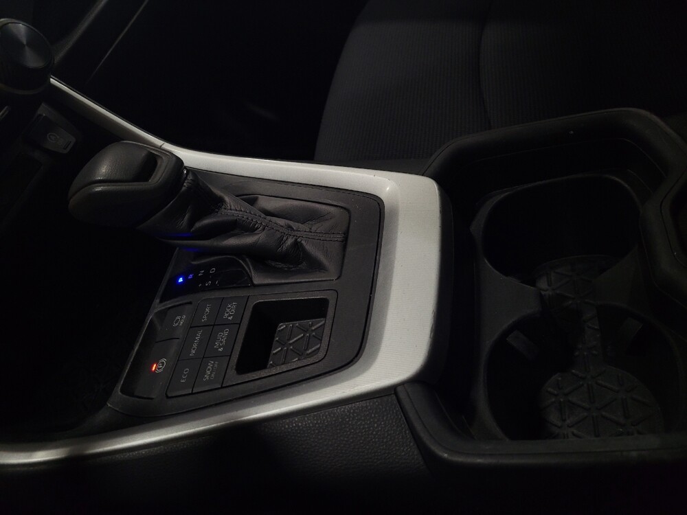 2020 Toyota RAV4 in Woodbridge, VA 22191 - 18124538 26