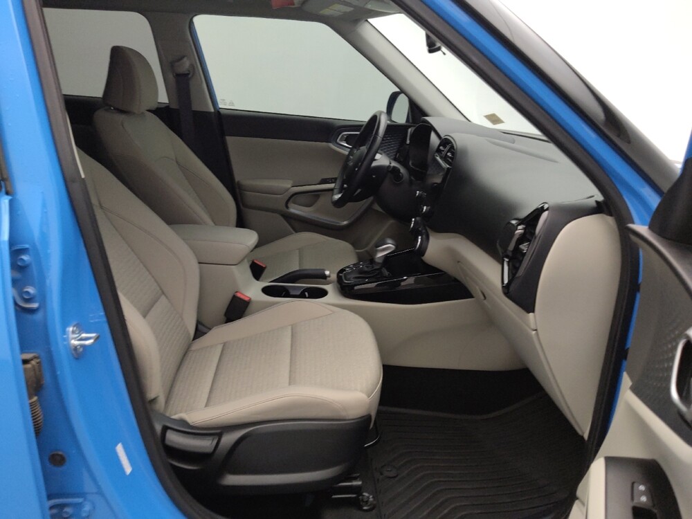 2023 Kia Soul in Independence, MO 64055 - 18124544 21