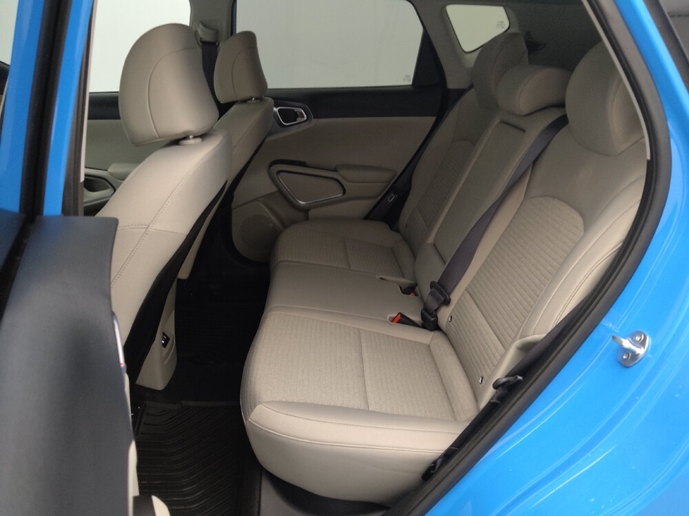 2023 Kia Soul in Independence, MO 64055 - 18124544 18