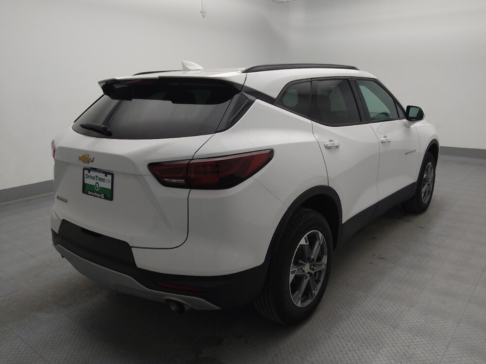 2024 Chevrolet Blazer in Independence, MO 64055 - 18124552 9