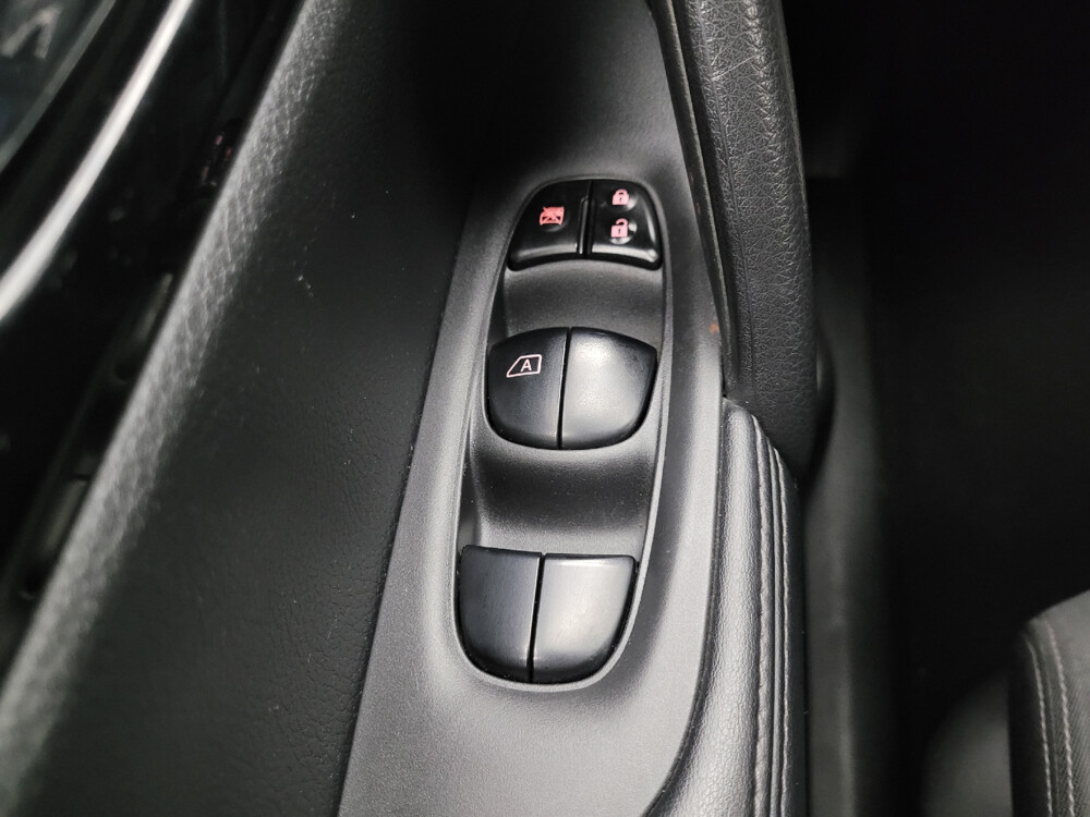 2018 Nissan Rogue Sport in Midlothian, IL 60445 - 18124553 27