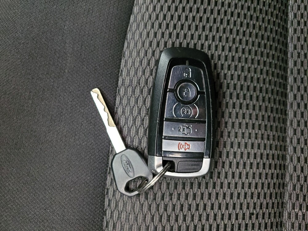 2018 Ford Explorer in Eastpointe, MI 48021 - 18124566 32