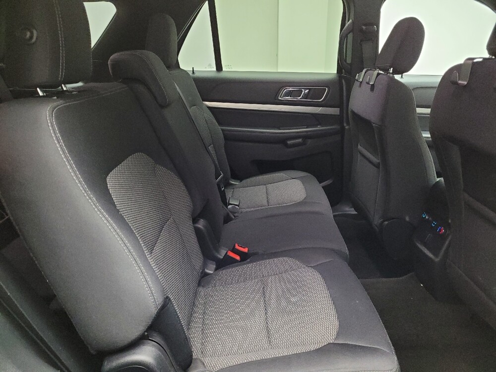 2018 Ford Explorer in Eastpointe, MI 48021 - 18124566 19
