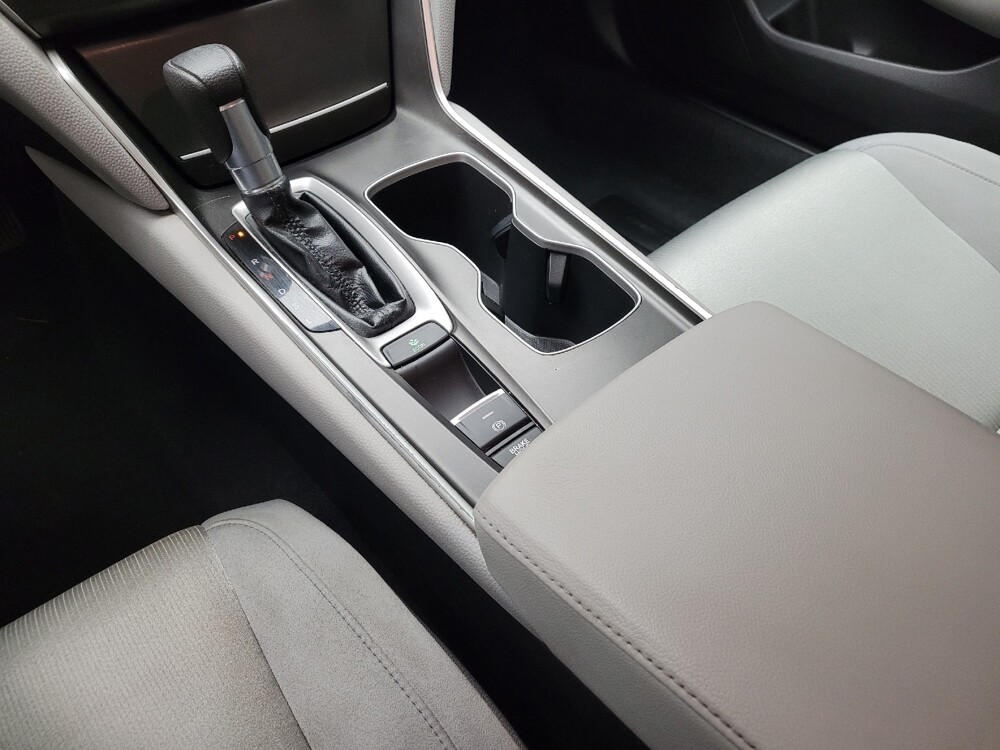 2018 Honda Accord in Taylor, MI 48180 - 18124567 26