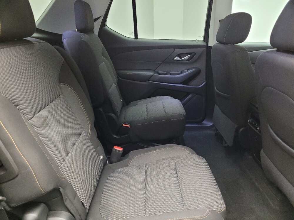 2018 Chevrolet Traverse in Grand Rapids, MI 49508 - 18124568 19