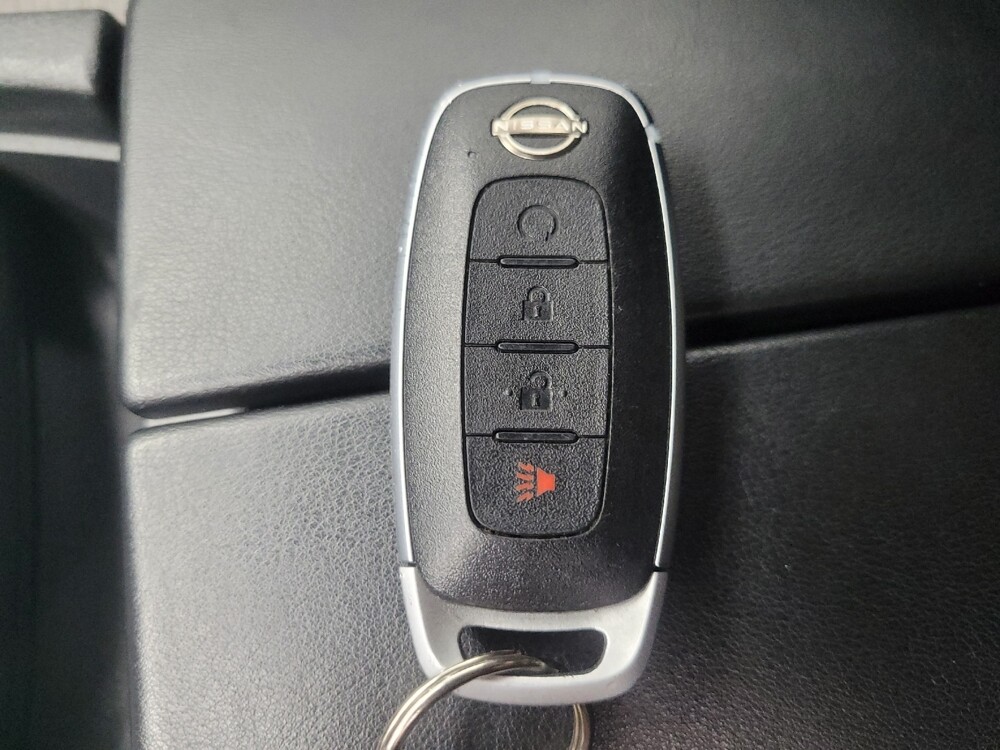 2023 Nissan Rogue in Mishawaka, IN 46545 - 18124571 32