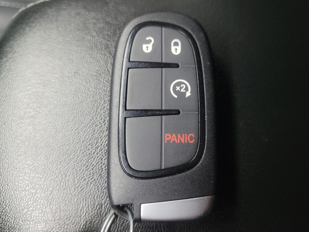 2020 Jeep Cherokee in Indianapolis, IN 46219 - 18124572 32