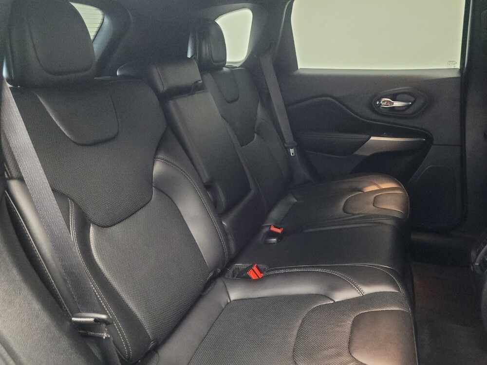 2020 Jeep Cherokee in Indianapolis, IN 46219 - 18124572 19