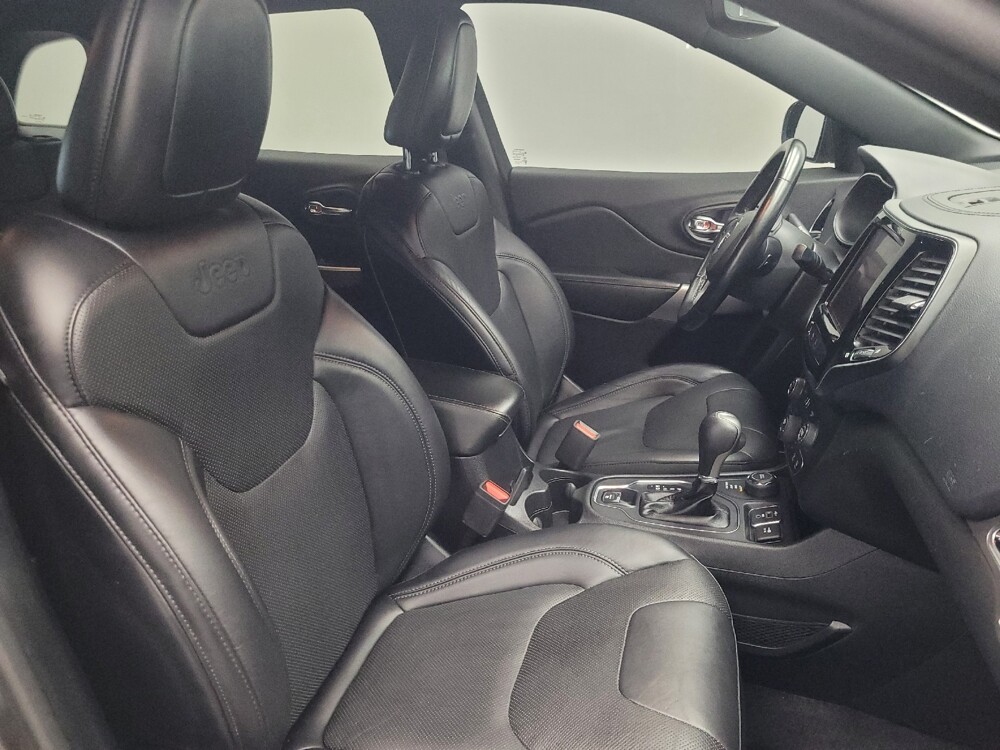 2020 Jeep Cherokee in Indianapolis, IN 46219 - 18124572 21