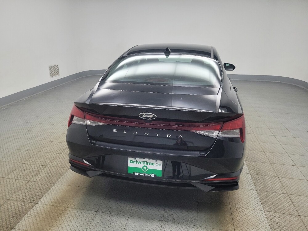 2022 Hyundai Elantra in Ft Wayne, IN 46805 - 18124574 7