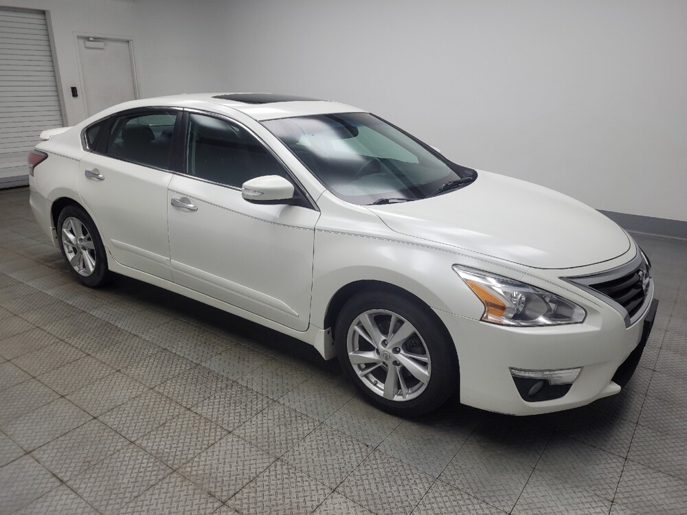 2015 Nissan Altima in Indianapolis, IN 46219 - 18124576 11