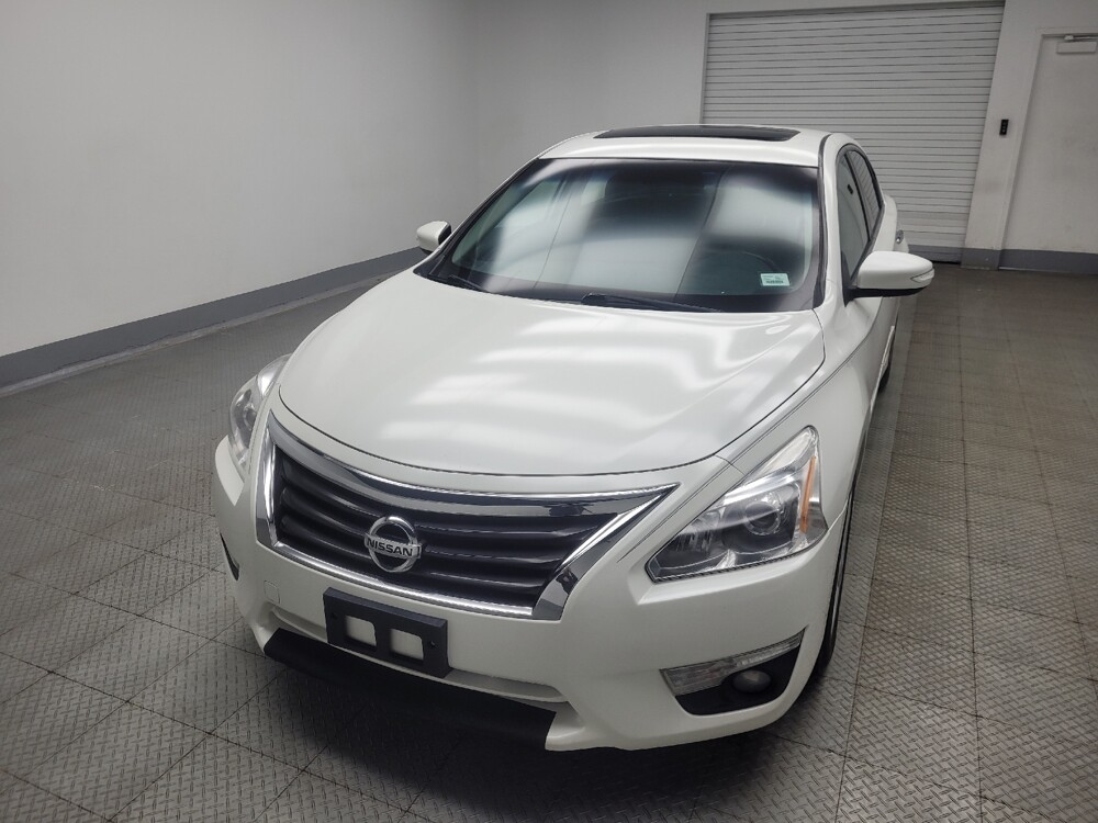 2015 Nissan Altima in Indianapolis, IN 46219 - 18124576 15