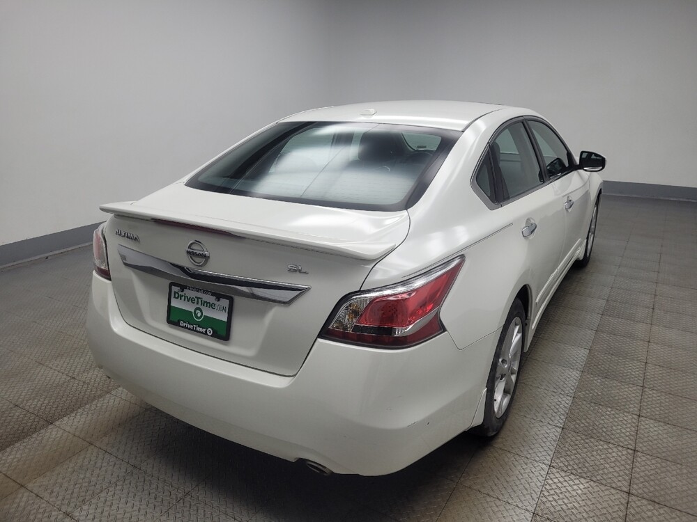 2015 Nissan Altima in Indianapolis, IN 46219 - 18124576 9