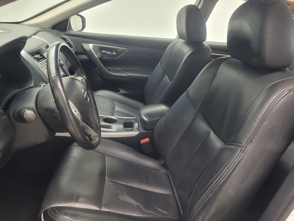2015 Nissan Altima in Indianapolis, IN 46219 - 18124576 17