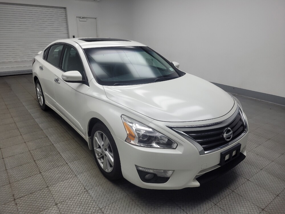 2015 Nissan Altima in Indianapolis, IN 46219 - 18124576 13