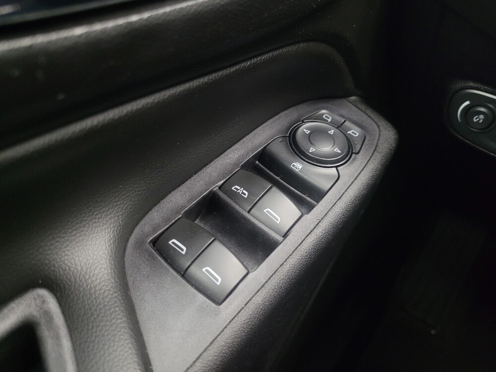 2018 Chevrolet Equinox in Highland, IN 46322 - 18124577 27