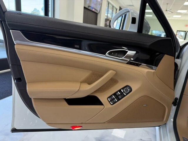 2015 Porsche Panamera in Knoxville, TN 37920 - 18124582 26