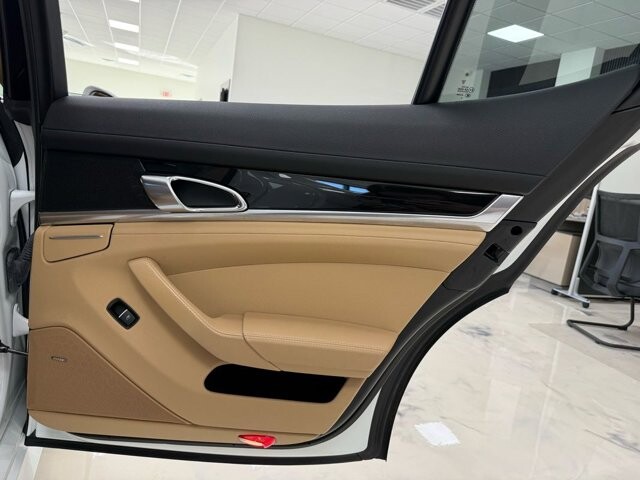 2015 Porsche Panamera in Knoxville, TN 37920 - 18124582 29