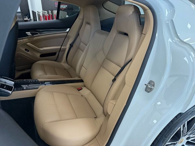 2015 Porsche Panamera in Knoxville, TN 37920 - 18124582 9