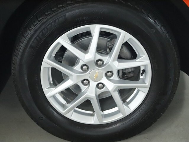 2024 Chevrolet Equinox in Bedford, OH 44146 - 18124585 10