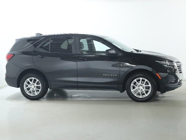 2024 Chevrolet Equinox in Bedford, OH 44146 - 18124585 11