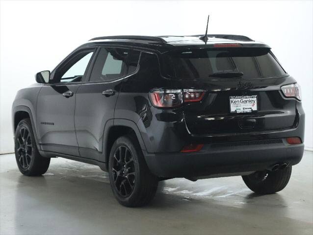 2022 Jeep Compass in Bedford, OH 44146 - 18124587 40