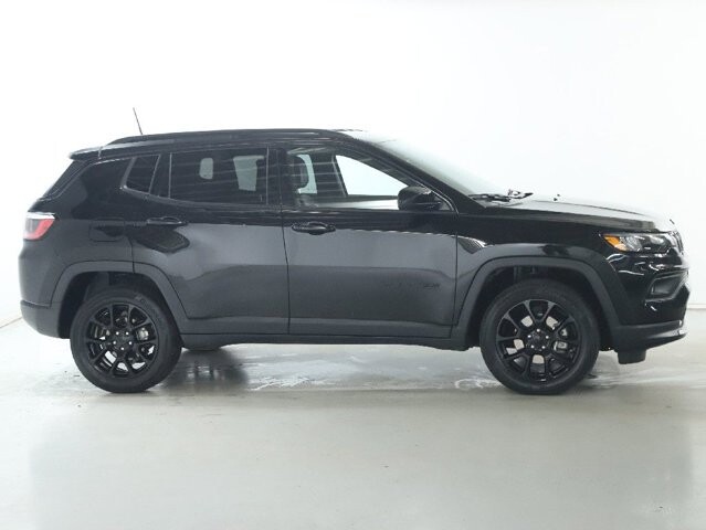2022 Jeep Compass in Bedford, OH 44146 - 18124587 57